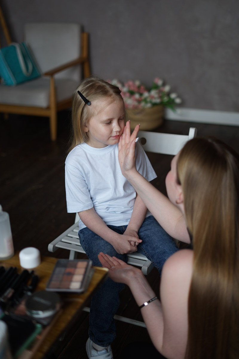 Маленькие принцы и принцессы устроили фееричное шоу! 19 апреля в экоотеле «Велес» состоялся конкурс «Юные Мисс и Мистер Владимирская земля — 2026». Девочки и мальчики от 5 до 16 лет из шести городов региона собрались вместе на одной сцене и показали фантастическое шоу! «Ключ-Медиа» узнал, как прошел праздник.