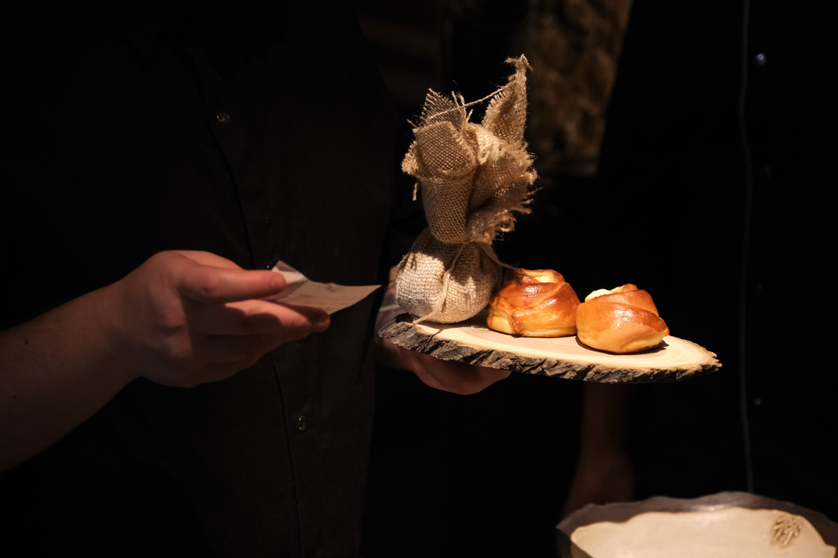 Гранд-бистро «Меряне» — ресторан, расположенный в самом центре Владимира, запускает завтраки. Уже с 1 мая здесь можно будет вкусно и насыщенно начать свой день. Философия нового направления строится вокруг посетителей и внимания к деталям. «Меряне» приглашают владимирцев и гостей города подобрать угощение на свой вкус для того, чтобы утро стало маленьким кулинарным триумфом.