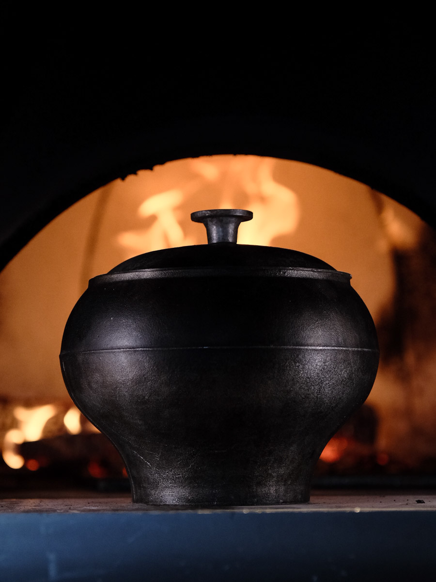 Гранд-бистро «Меряне» — ресторан, расположенный в самом центре Владимира, запускает завтраки. Уже с 1 мая здесь можно будет вкусно и насыщенно начать свой день. Философия нового направления строится вокруг посетителей и внимания к деталям. «Меряне» приглашают владимирцев и гостей города подобрать угощение на свой вкус для того, чтобы утро стало маленьким кулинарным триумфом.