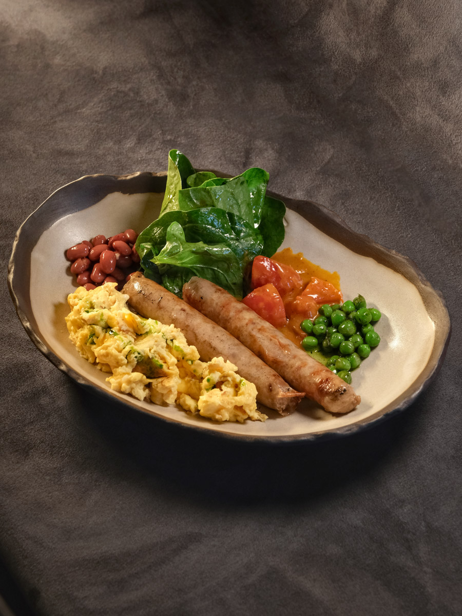 Гранд-бистро «Меряне» — ресторан, расположенный в самом центре Владимира, запускает завтраки. Уже с 1 мая здесь можно будет вкусно и насыщенно начать свой день. Философия нового направления строится вокруг посетителей и внимания к деталям. «Меряне» приглашают владимирцев и гостей города подобрать угощение на свой вкус для того, чтобы утро стало маленьким кулинарным триумфом.