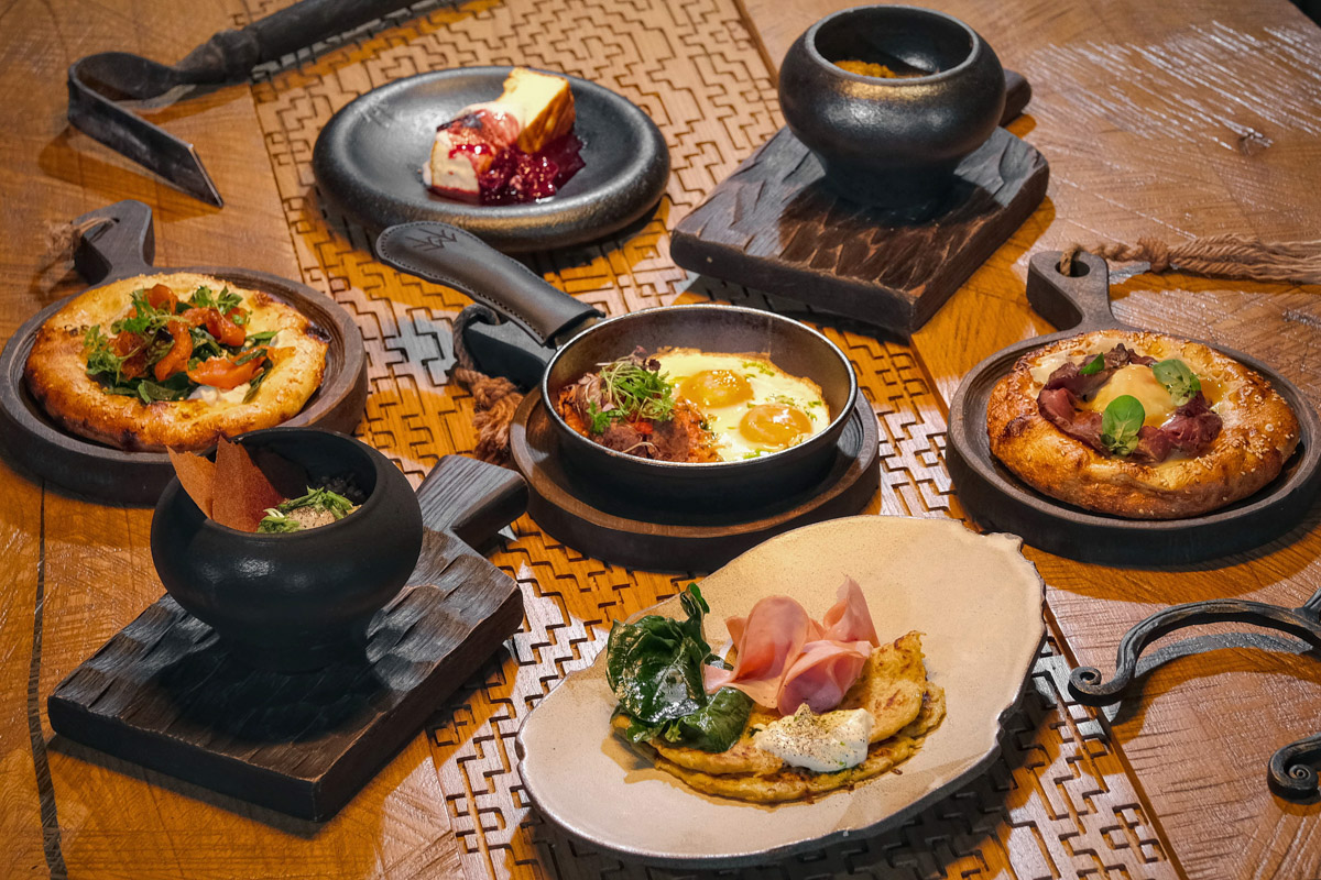 Гранд-бистро «Меряне» — ресторан, расположенный в самом центре Владимира, запускает завтраки. Уже с 1 мая здесь можно будет вкусно и насыщенно начать свой день. Философия нового направления строится вокруг посетителей и внимания к деталям. «Меряне» приглашают владимирцев и гостей города подобрать угощение на свой вкус для того, чтобы утро стало маленьким кулинарным триумфом.