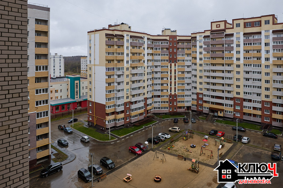 Здоровый образ жизни — неотъемлемая часть быта многих владимирцев. И одного скромного турника во дворе им маловато. Важно, чтобы спортивная инфраструктура района была организована на должном уровне. И вот тут Юрьевцу есть чем похвастать. За несколько лет он превратился из тихого местечка на окраине в центр притяжения сотен семей. Почему? Нашли ответ специально для проекта «Ключ для новосела».