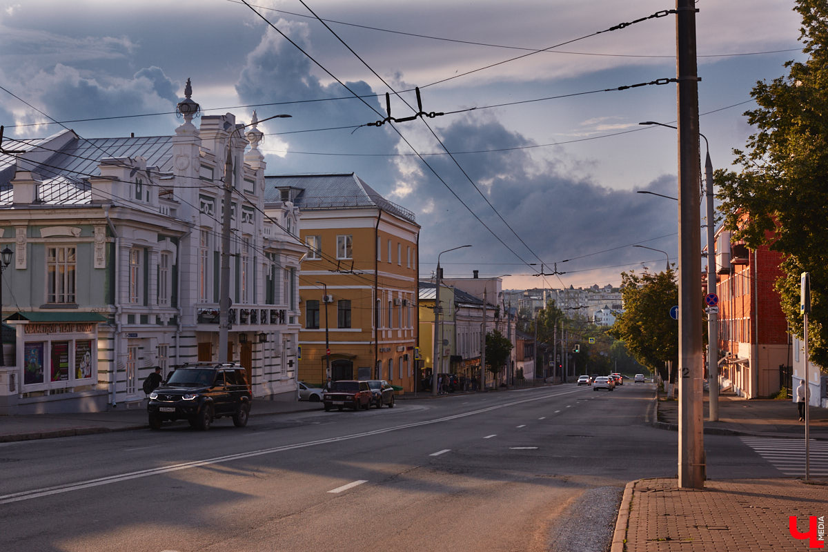 Июнь охладел. Буквально. Столбики термометров стремятся вниз, а вместе с ними и надежды на пляжный сезон. Неужели до июля о жаре жителям региона можно не мечтать?