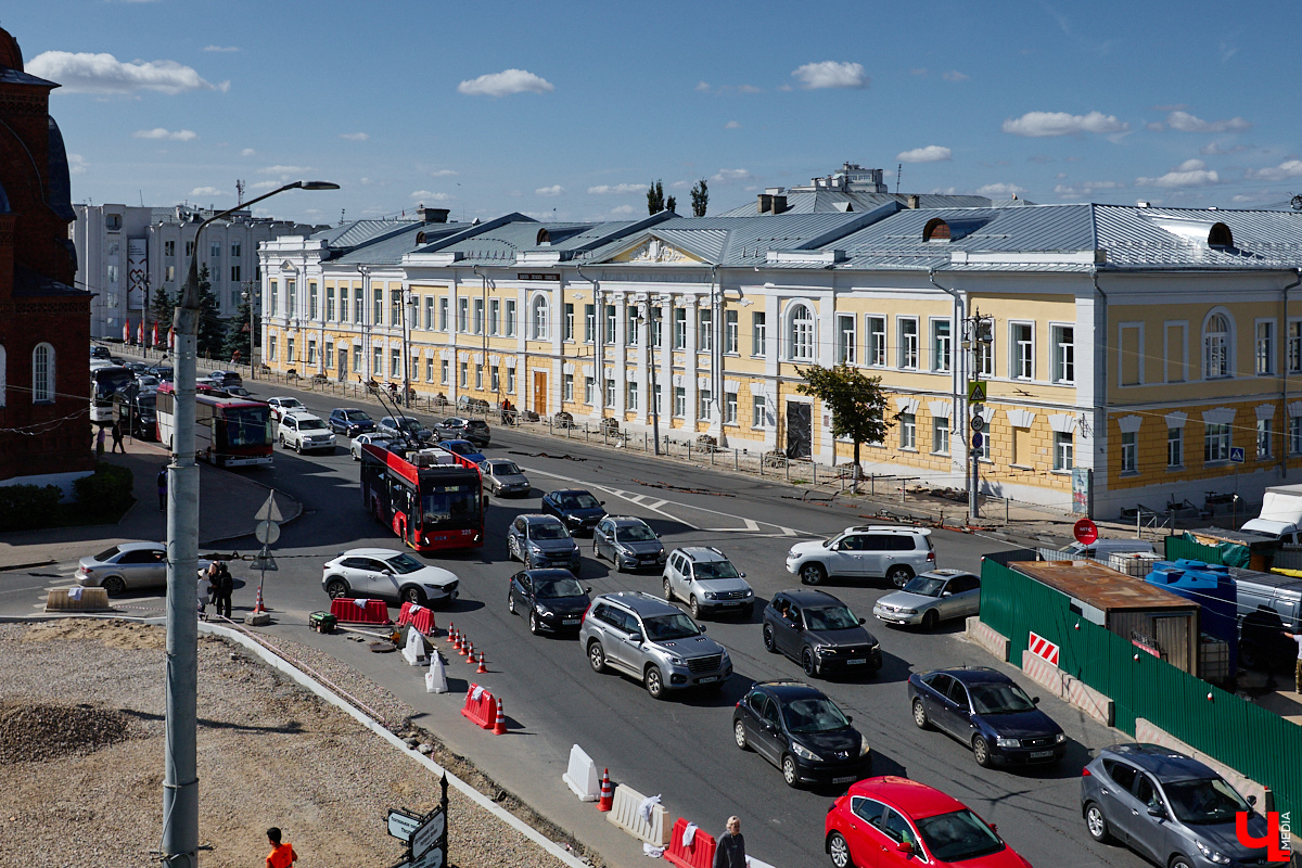 В сентябре «Медиа группа „Европа“» отметила свой 33-й день рождения, а ее проект «Ключ-Медиа» — десятилетие! В честь юбилея предлагаем вспомнить, свидетелями каких изменений во Владимире мы стали за эти годы.