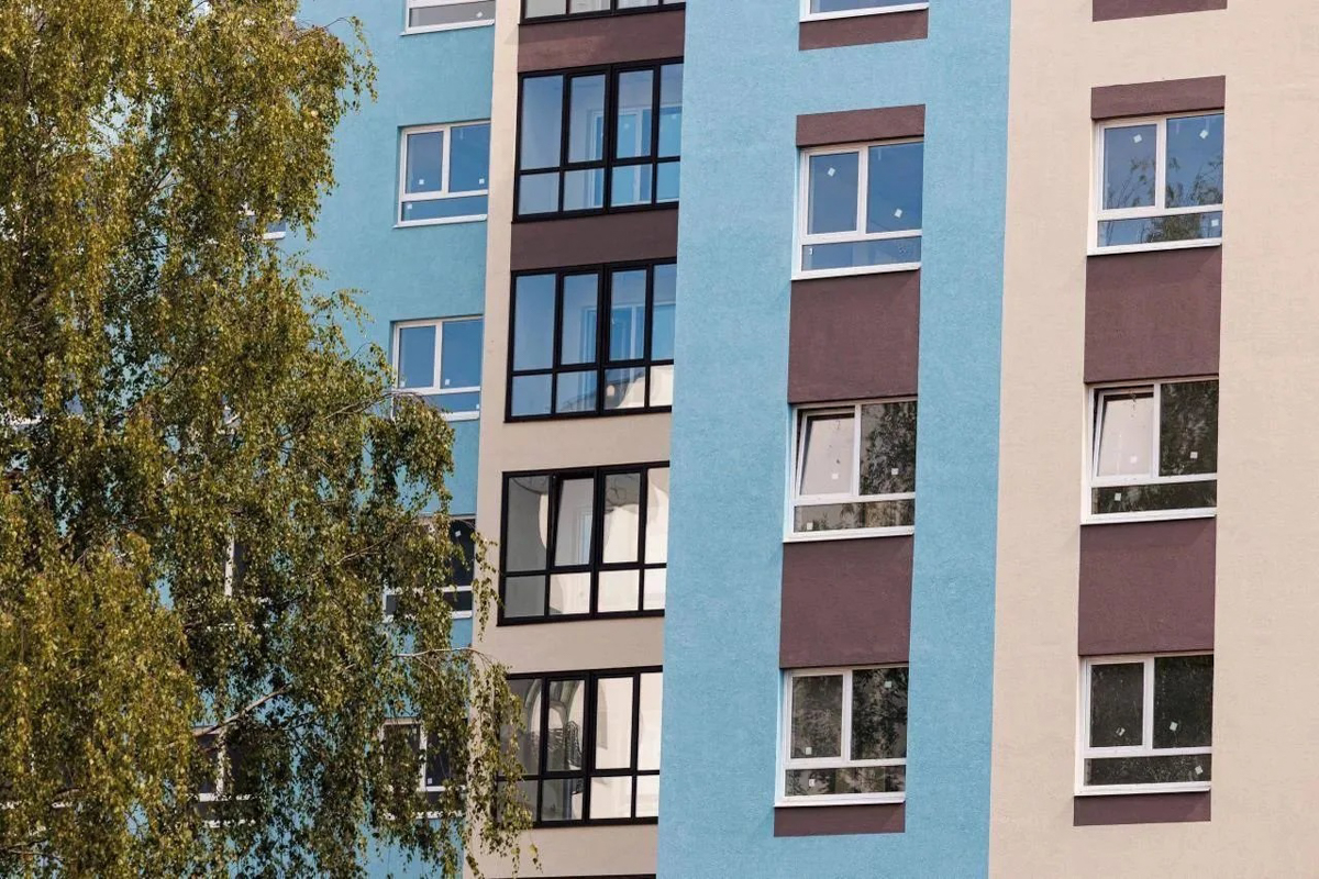 В текущих условиях на рынке недвижимости покупатели разделились на два лагеря — «ожидающие» и «покупающие прямо сейчас». Почему в одних и тех же обстоятельствах принимаются такие разные решения и на что нужно опираться, чтобы сделать собственный выбор? Рассказываем в этом материале.